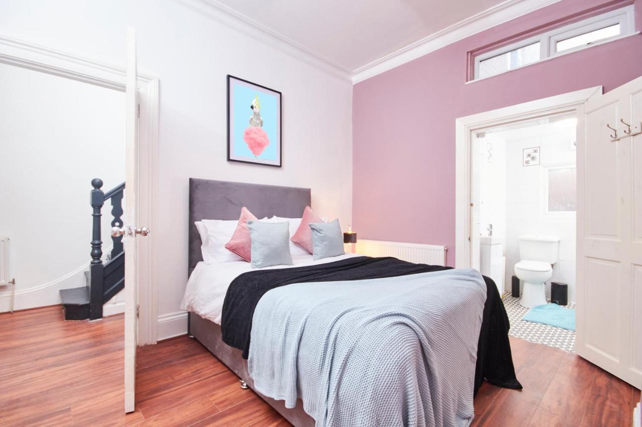 5 Bed House In Leamington Spa Perfect For Contractors With 7 Beds By Purestay - 14 Night Min! Buitenkant foto
