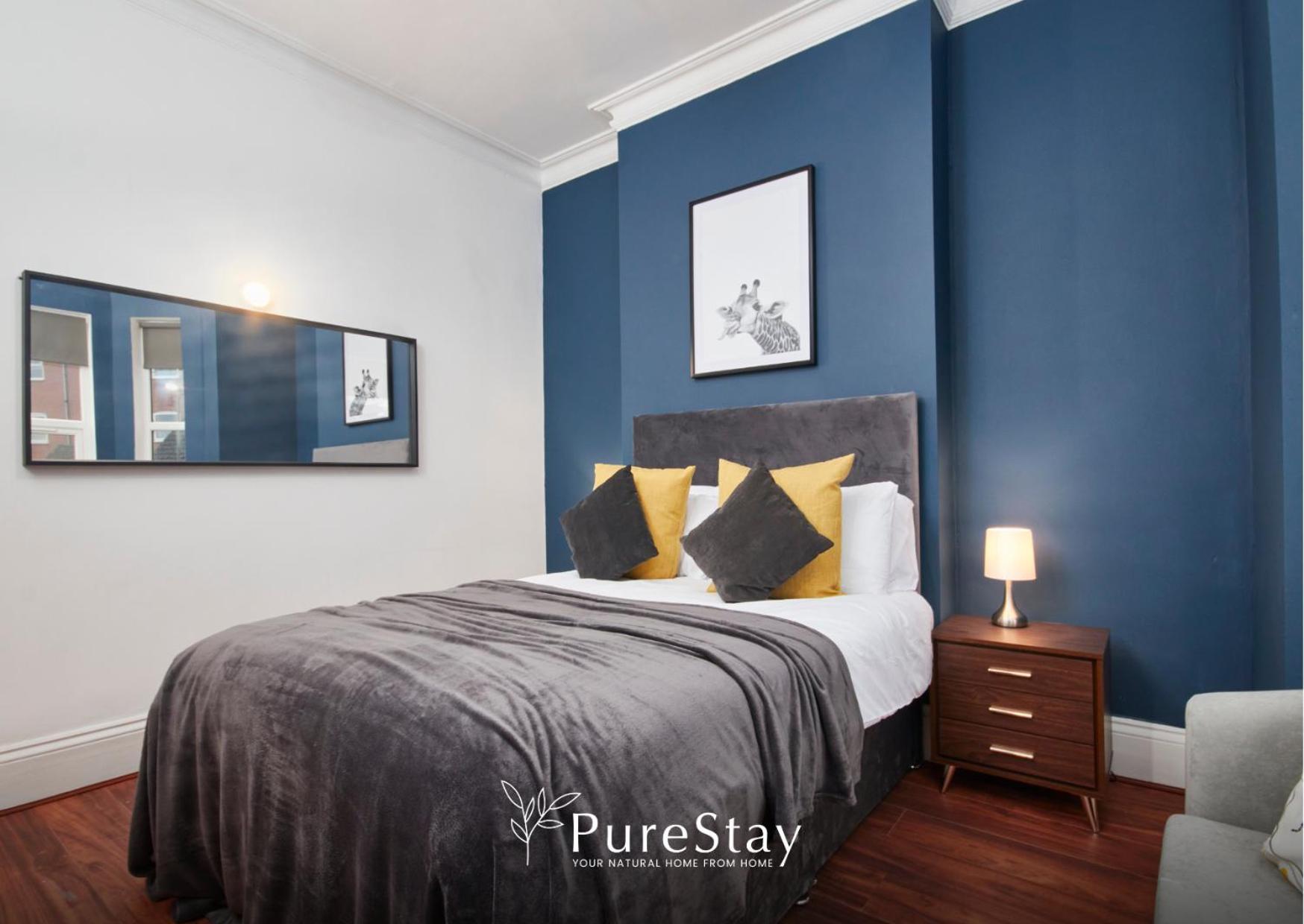 5 Bed House In Leamington Spa Perfect For Contractors With 7 Beds By Purestay - 14 Night Min! Buitenkant foto